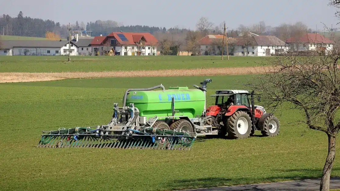 Fertilizer Spreader